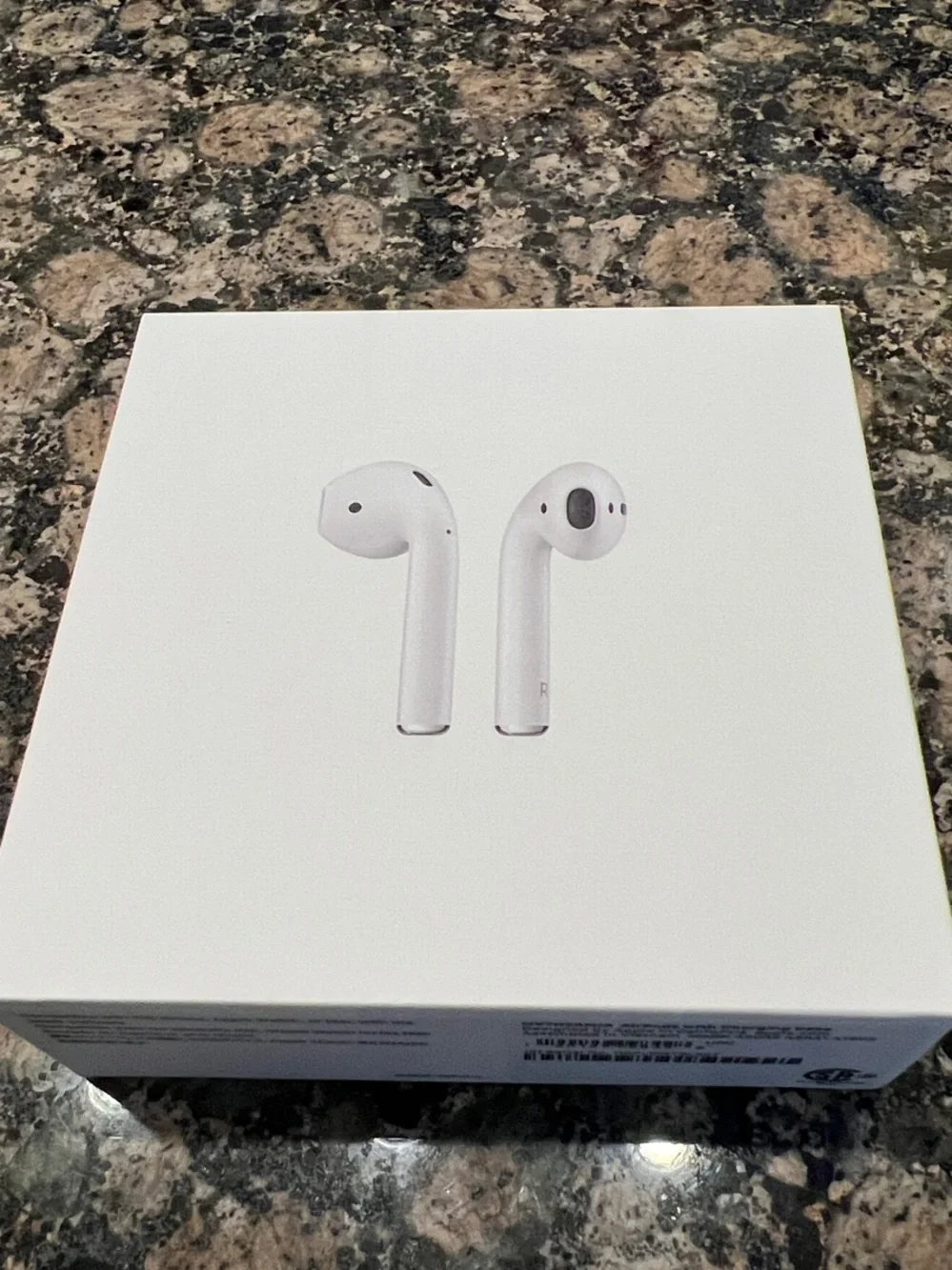 Apple AirPods (2nd Generation) In-Ear Earbuds with Charging Case, White